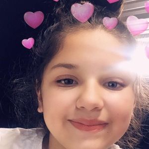 Meet your Posher, Ximena